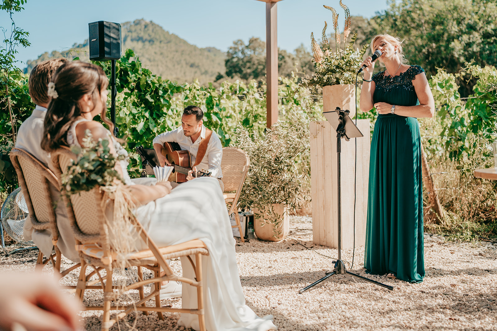 Lara und Kai Hernán und ich singen während der Trauung