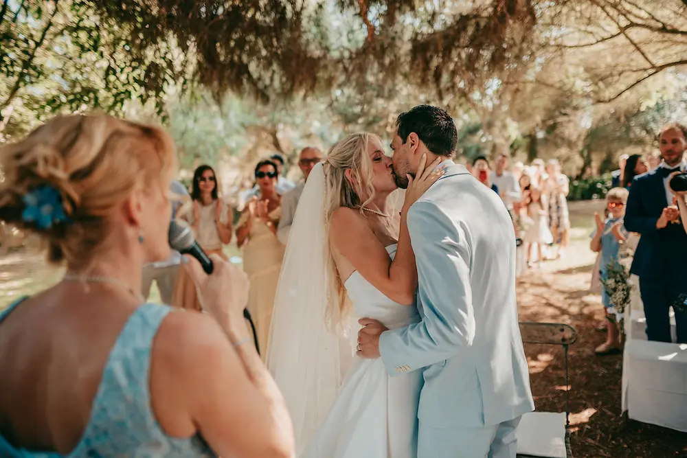 Brautkuss auf Alaiar